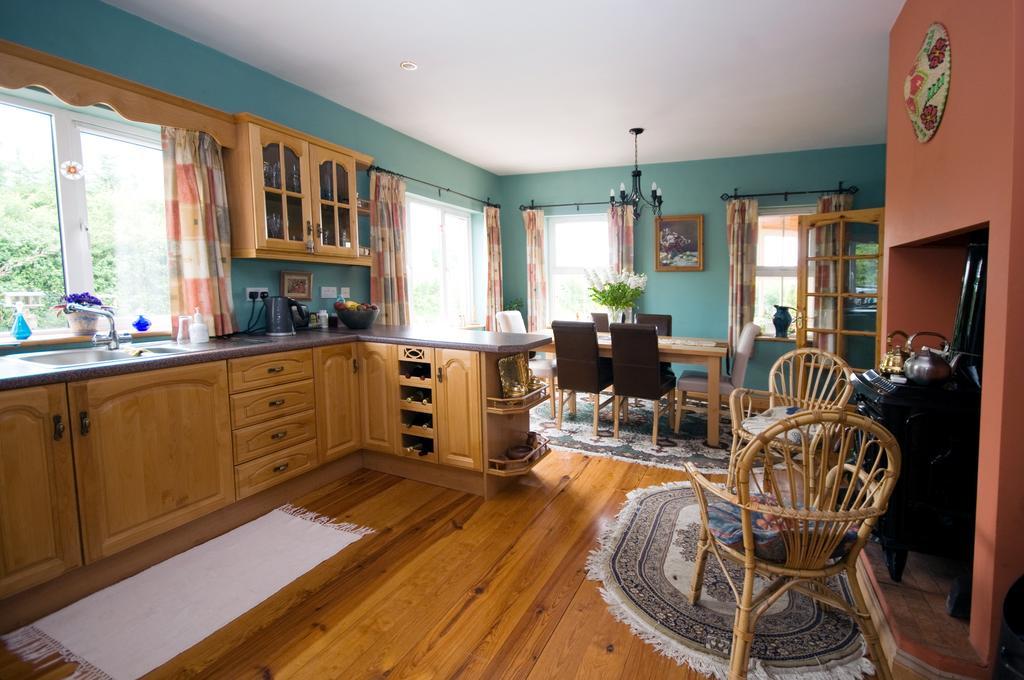 Lake Rise Holiday Home At Kilmaddaroe Carrick-on-Shannon Room photo